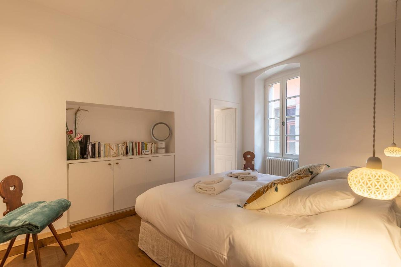 Appartement spacieux Classé 4 étoiles au coeur de la vieille ville Annecy Extérieur photo